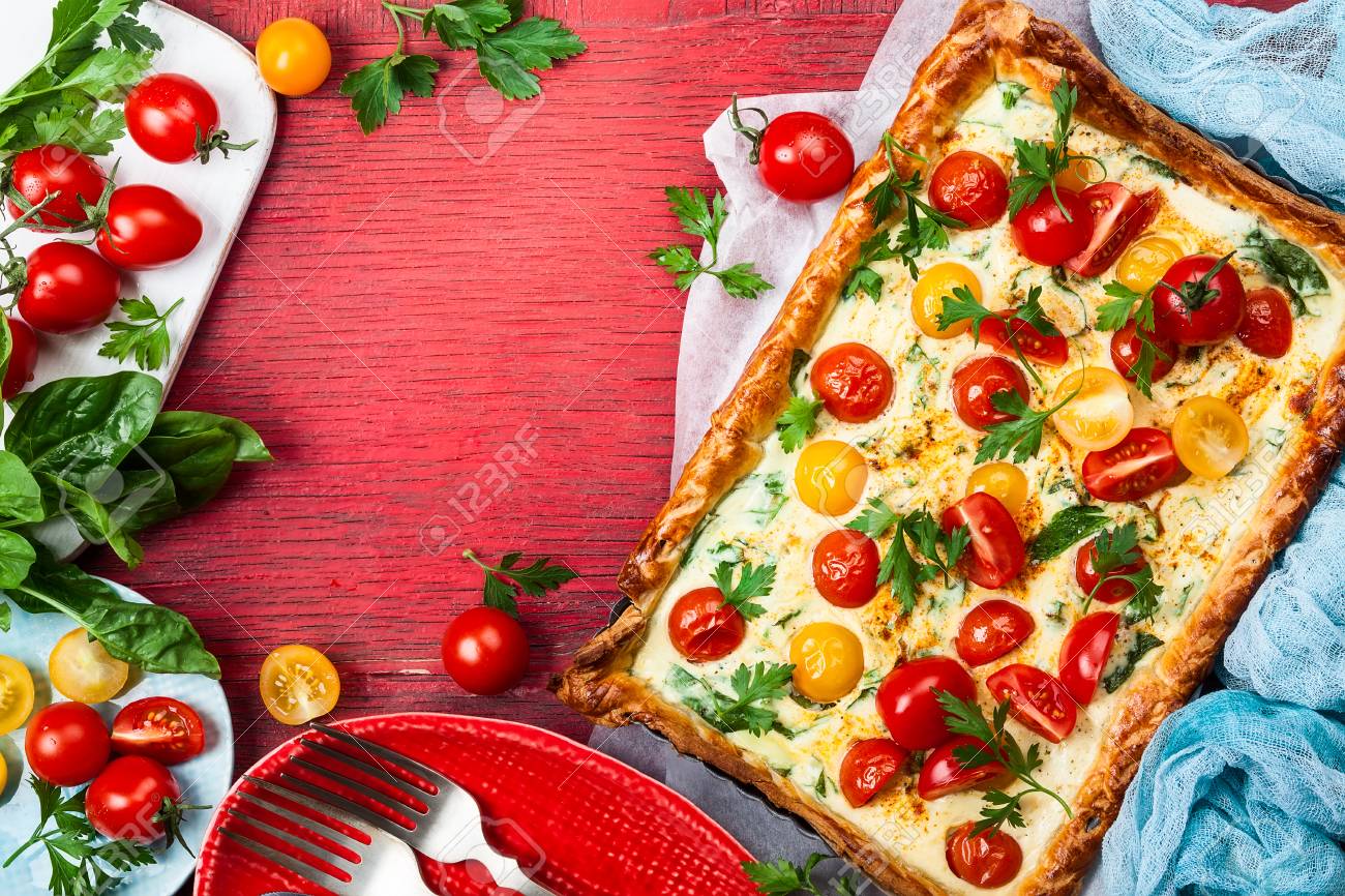 Une Tarte A La Tomate Delicieusement Simple Faite Avec De La Pate