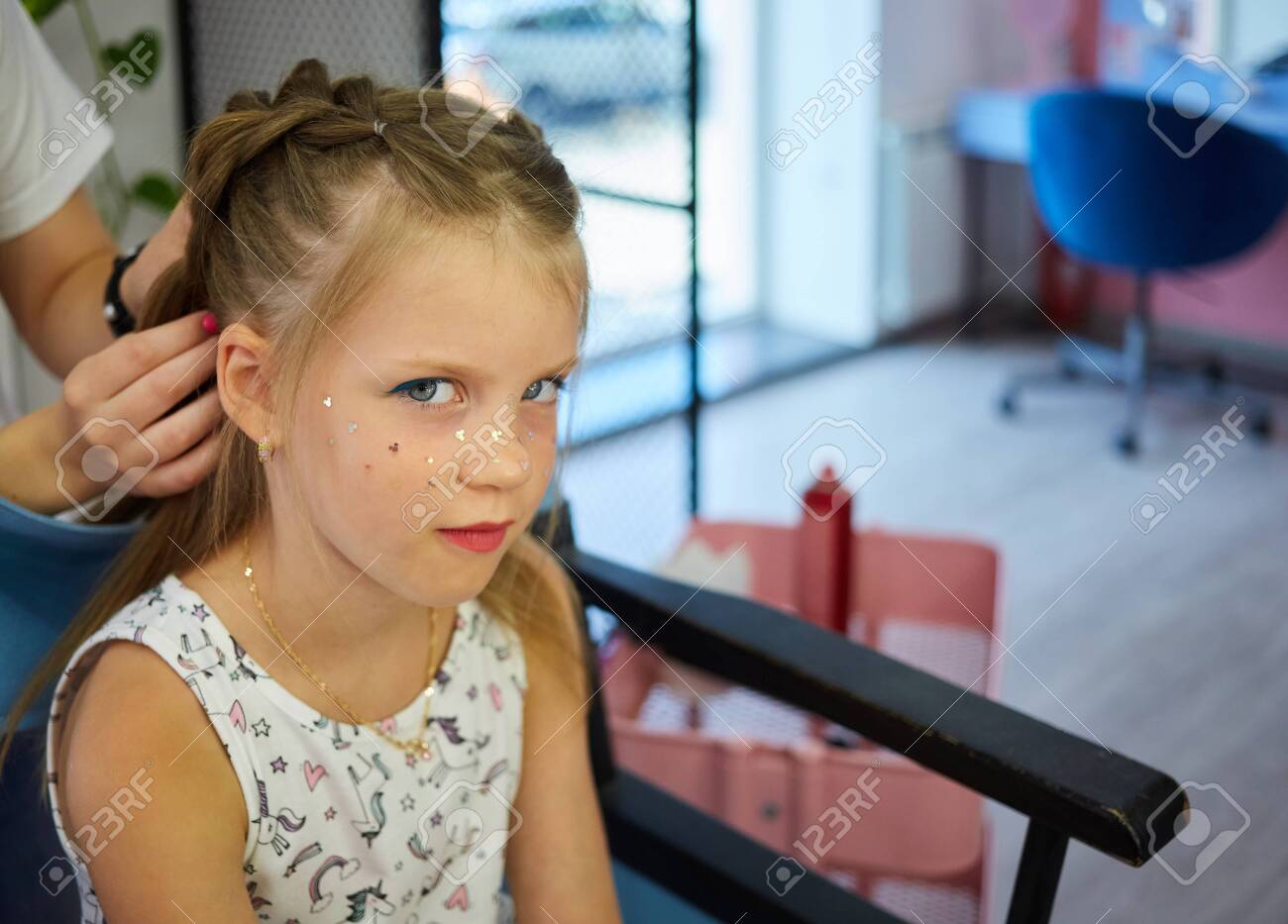 styling head for child
