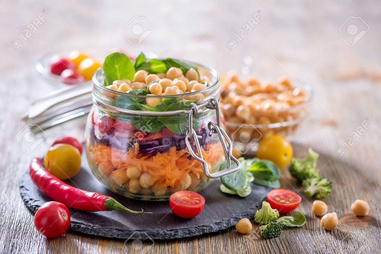 Healthy mason jar salad with chickpea and veggies, diet, vegetarian, vegan food - 78074490 Healthy mason jar salad with chickpea and veggies, diet, vegetarian, vegan food - 78074490