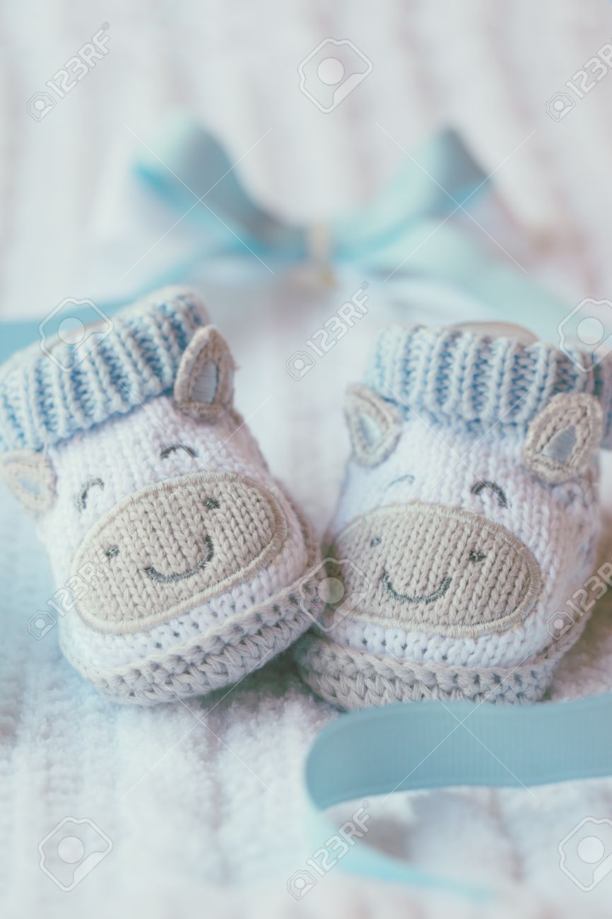 knitted baby boy shoes