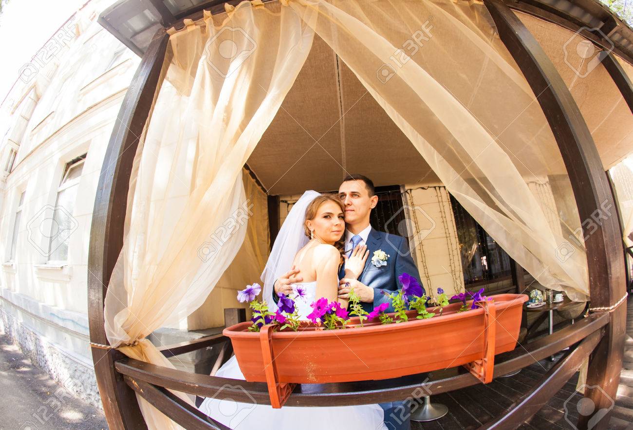 カフェでかわいい夫婦 純粋な優しさ の写真素材 画像素材 Image 50313219