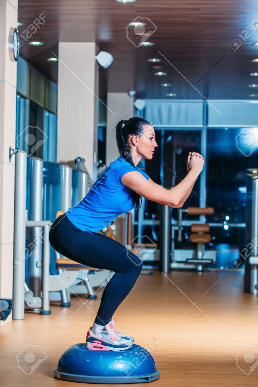 balance trainer squats