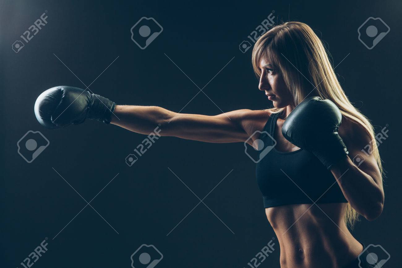 beautiful woman with the red boxing gloves,black background - 43575964 beautiful woman with the red boxing gloves,black background - 43575964