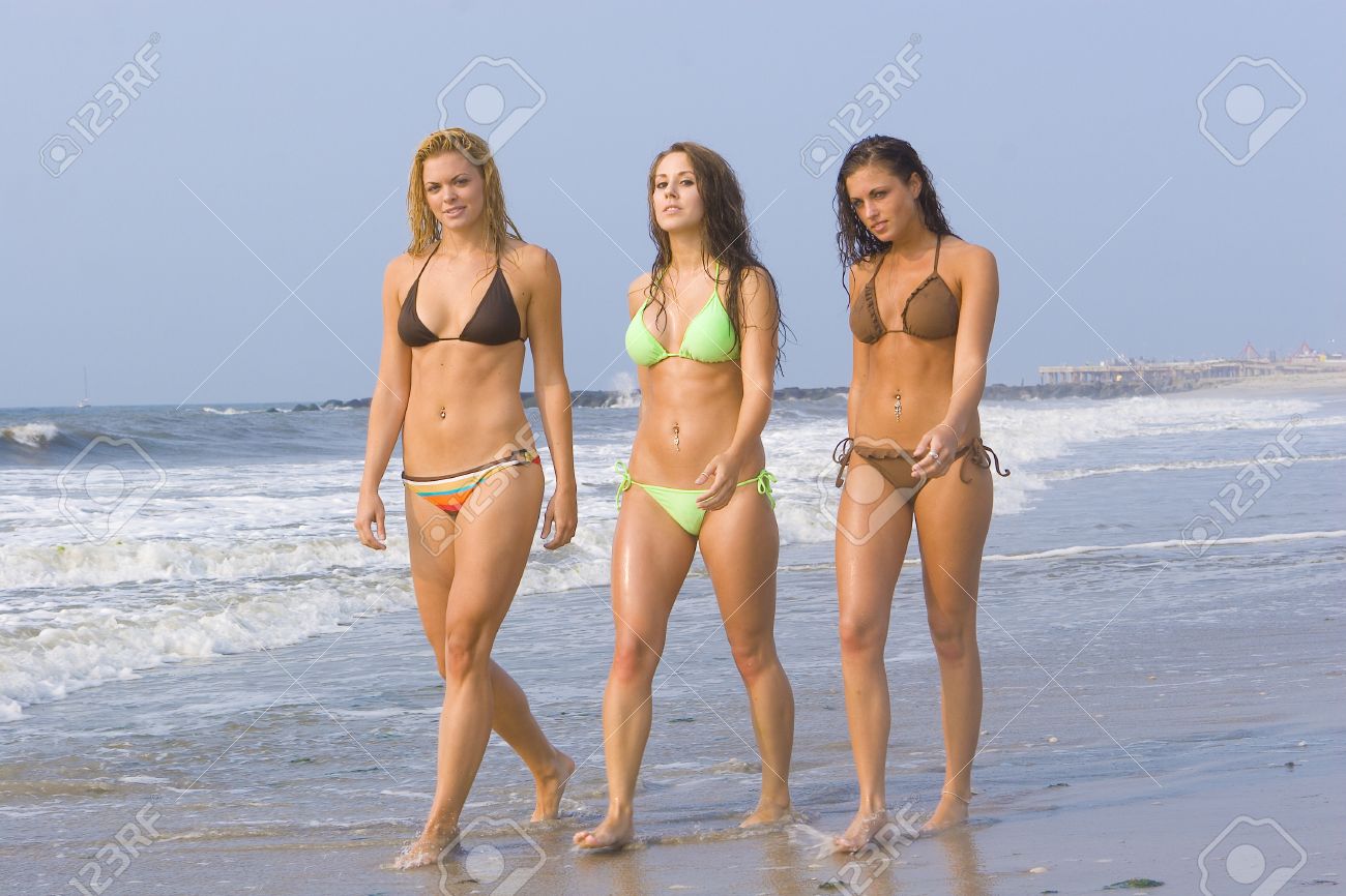 Beautiful Girls At The Beach Beautiful Girls At The Beach