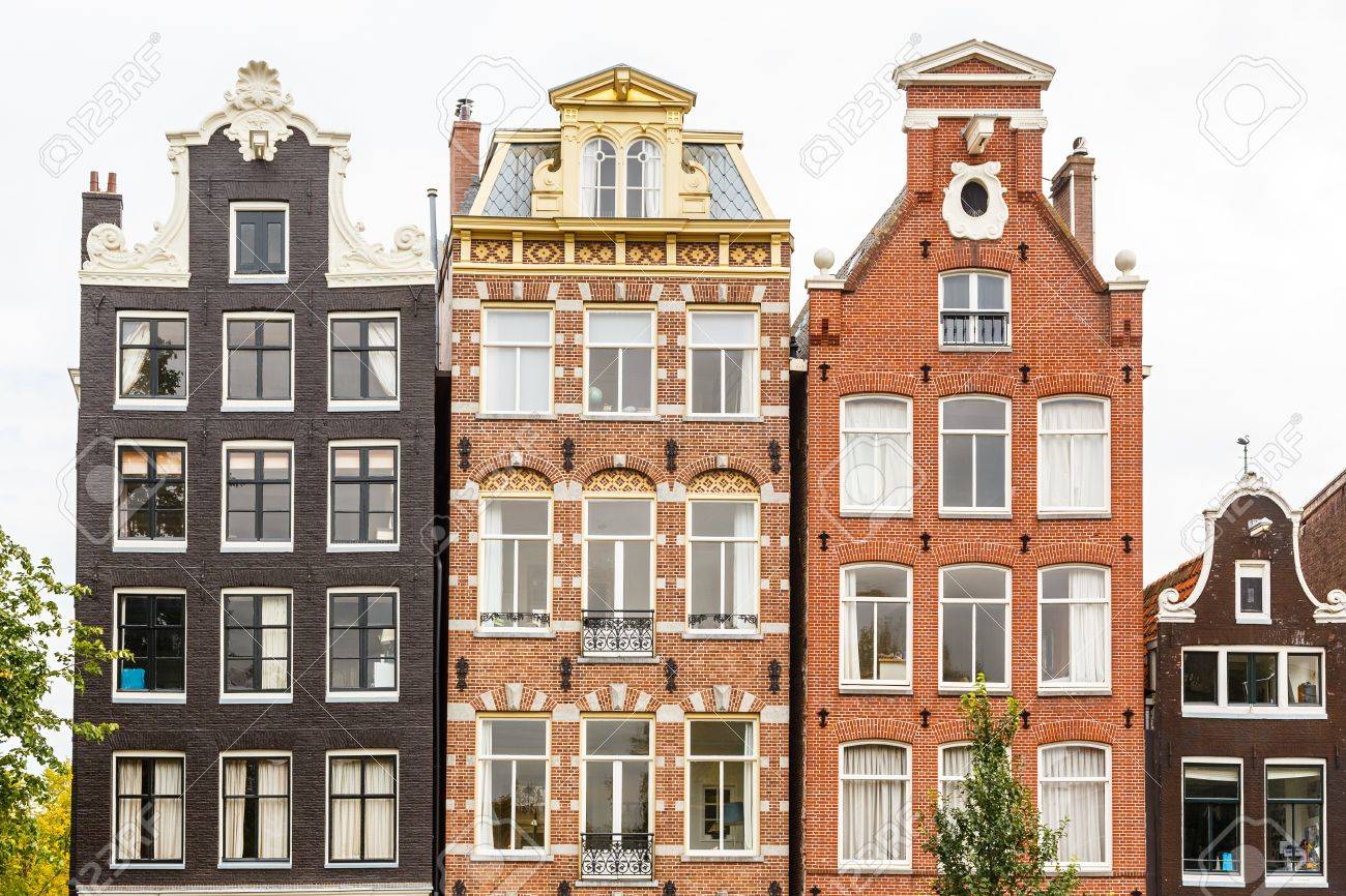 アムステルダムの伝統的なオランダ建築 の写真素材 画像素材 Image