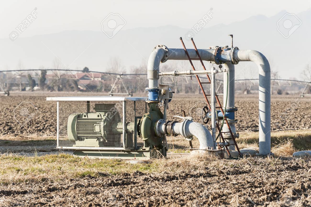 農業用の灌漑揚水システム の写真素材 画像素材 Image