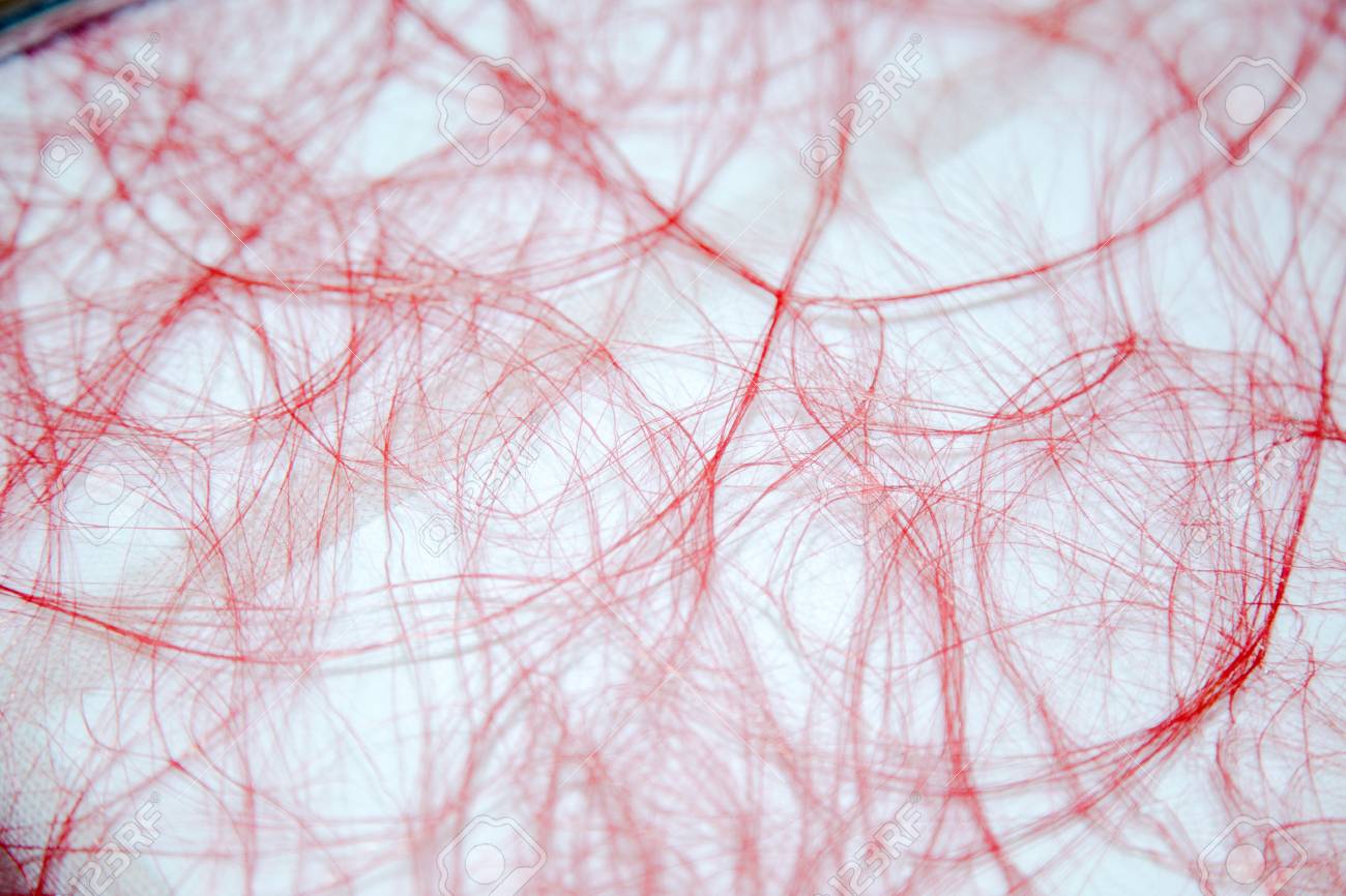 白の赤い糸の背景 の写真素材 画像素材 Image