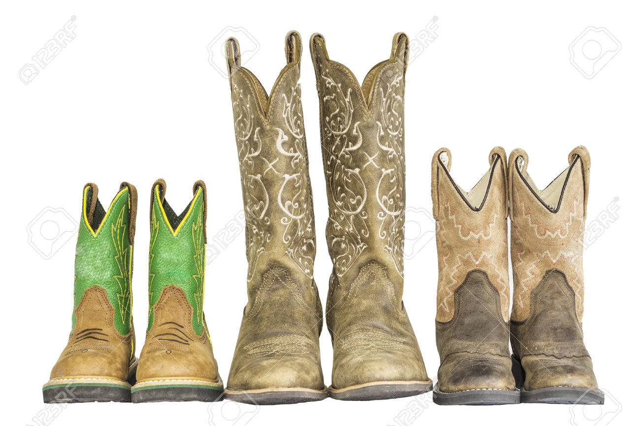 カウボーイ ウエスタン ブーツ、白で隔離の 3 つのペアの行。 の写真