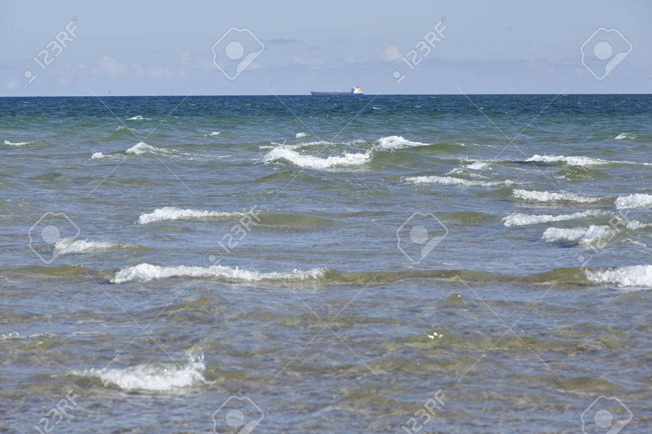 Cloadless 青い空と穏やかな ほぼ無風日撮影 北海 スカゲラク海峡とカテガット海峡 バルト海 コペンハーゲン デンマーク 北ユトランド 近くの接合 の写真素材 画像素材 Image