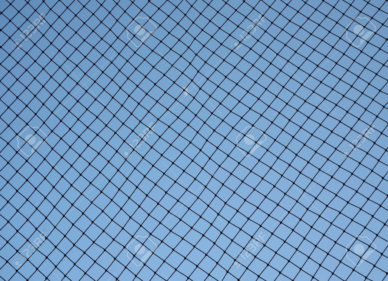 ファールボールを止めるためにホームベースの後ろに野球網 の写真素材 画像素材 Image