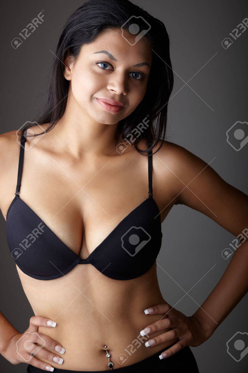 Voluptuous Curvy Women Undressing Voluptuous Curvy Women Undressing