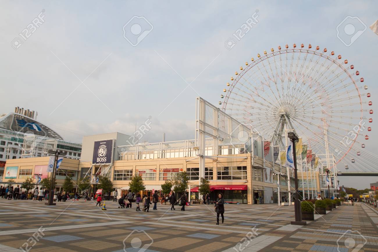 Tempozan Ferris Wheel In Tempozan Harbor Village Osaka Stock Photo Picture And Royalty Free Image Image