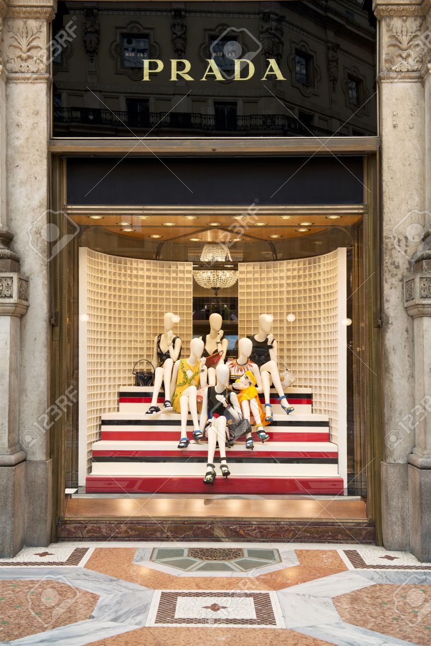 prada galleria vittorio emanuele ii