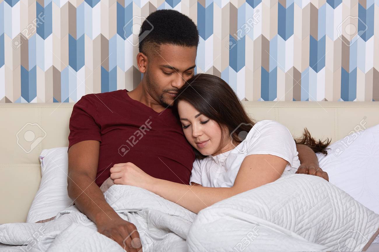 Bwwm cuddling