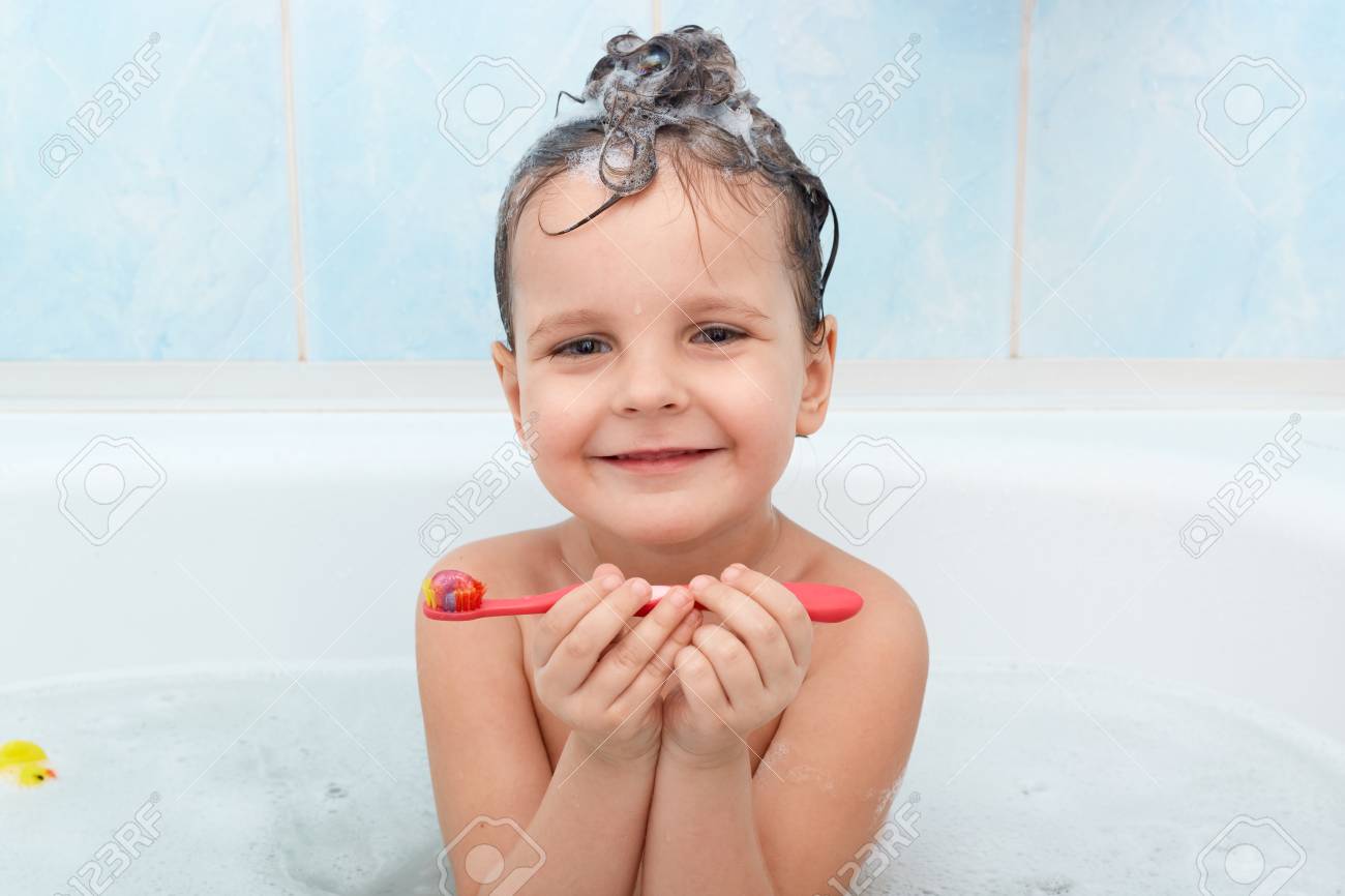 How To Bathe A Baby Alone