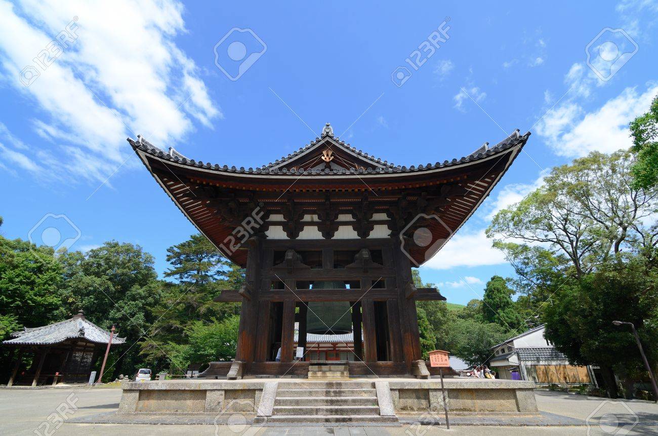 奈良の東大寺の鐘は 日本で第 2 の最大の鐘です の写真素材 画像素材 Image