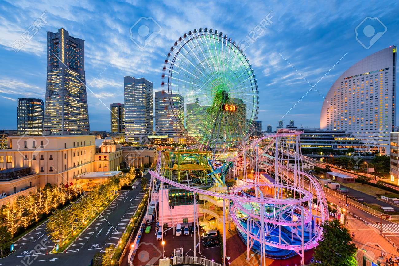 夕暮れ時に横浜の街並み の写真素材 画像素材 Image