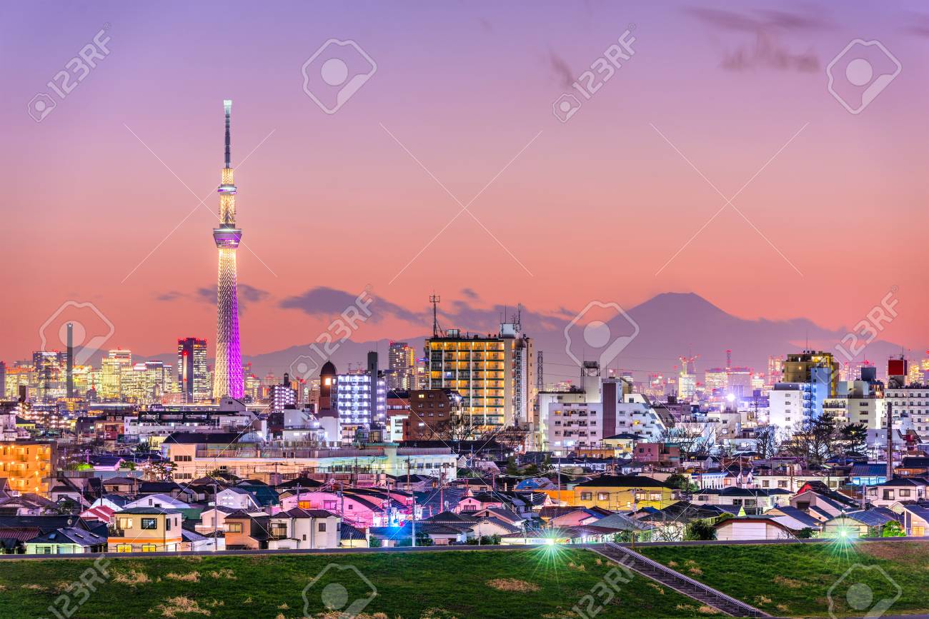 富士山とスカイツリー タワー東京スカイライン。の写真素材・画像素材