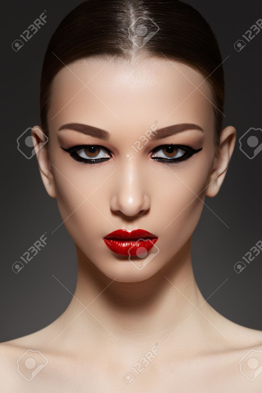 Resultado de imagen para fotos de rostro con delineador