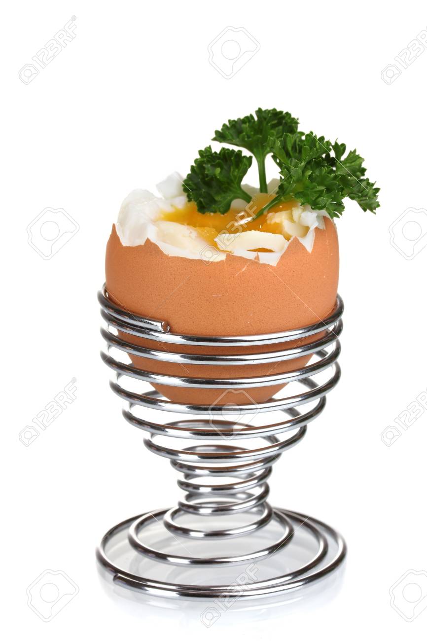 ゆで卵の金属製のスタンドとパセリの白で隔離 の写真素材 画像素材 Image