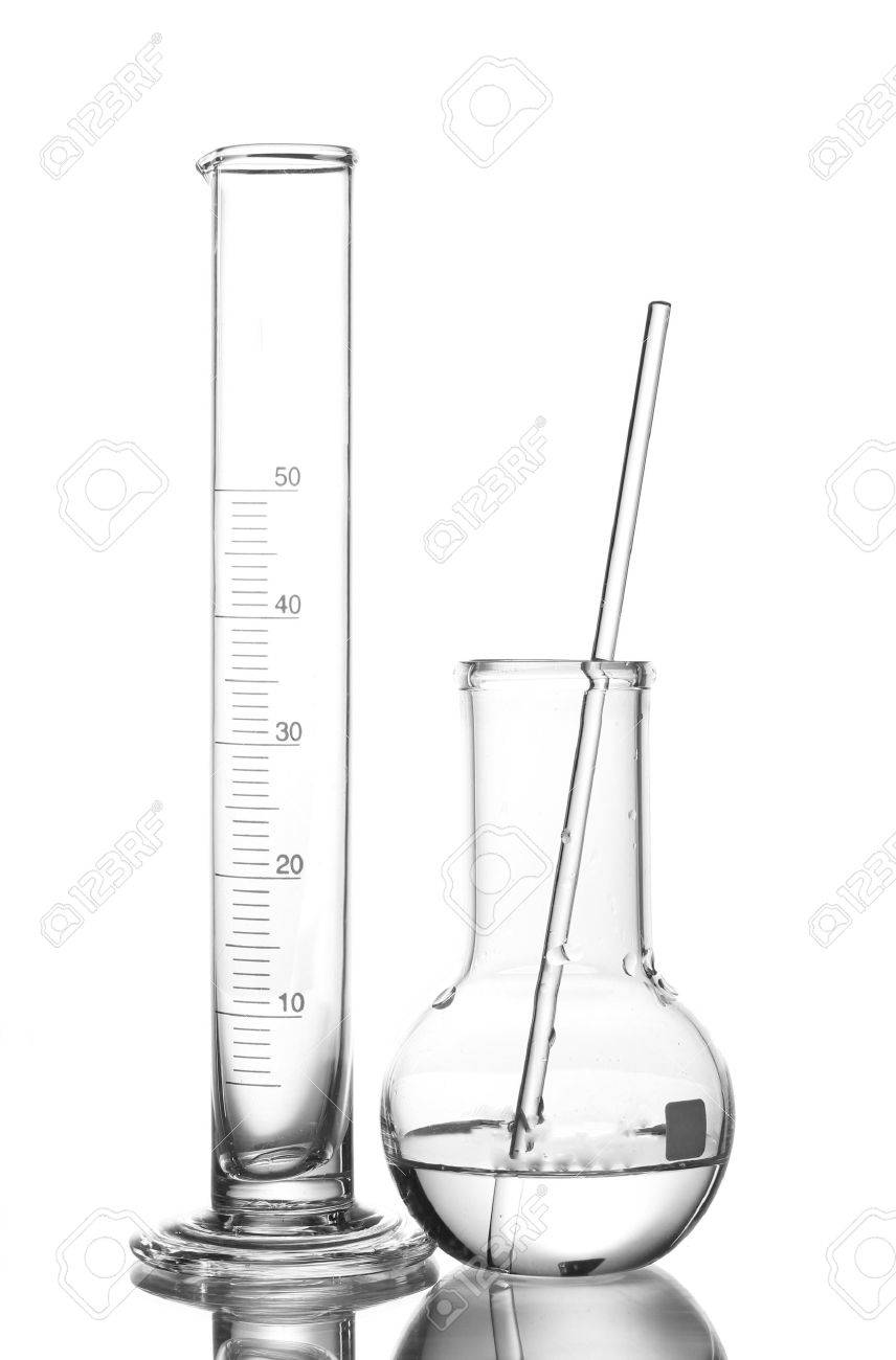 空のビーカー フラスコの水と白で隔離される反射の測定 の写真素材 画像素材 Image