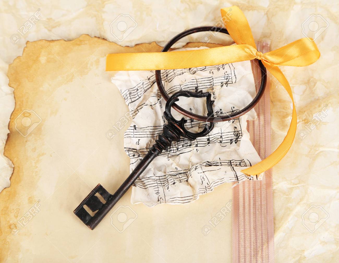 Cle Du Bonheur Photo Conceptuelle Banque D Images Et Photos Libres De Droits Image