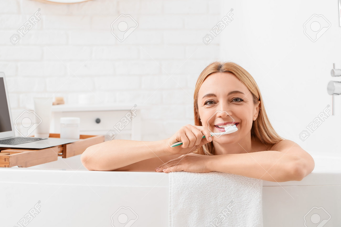 熟女入浴中 