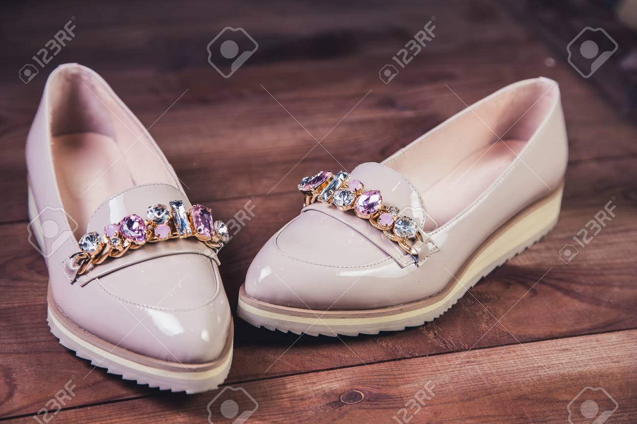trendy female shoes