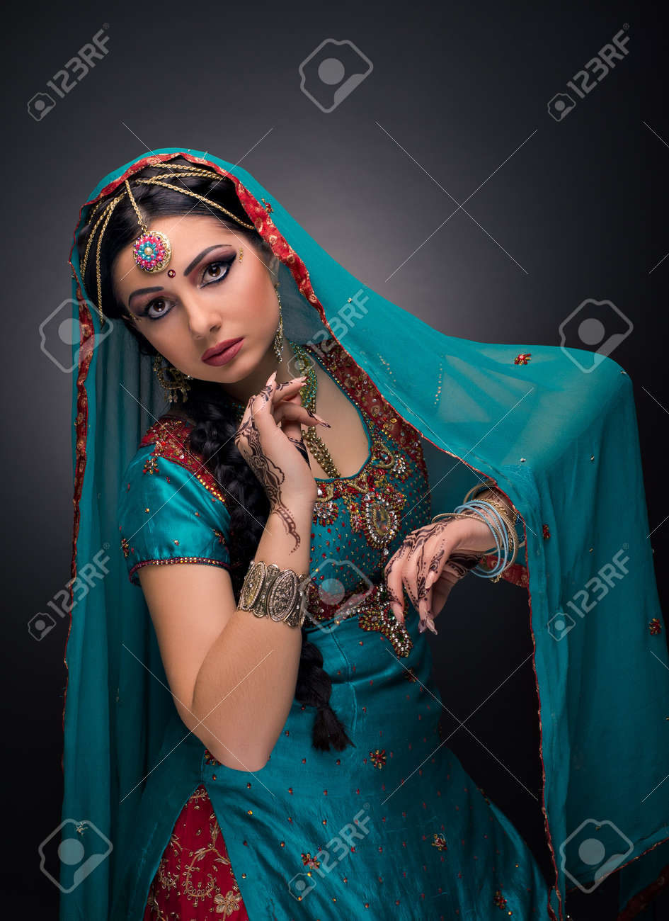 A beautiful Indian princess in national dress - 20144318 A beautiful Indian princess in national dress - 20144318