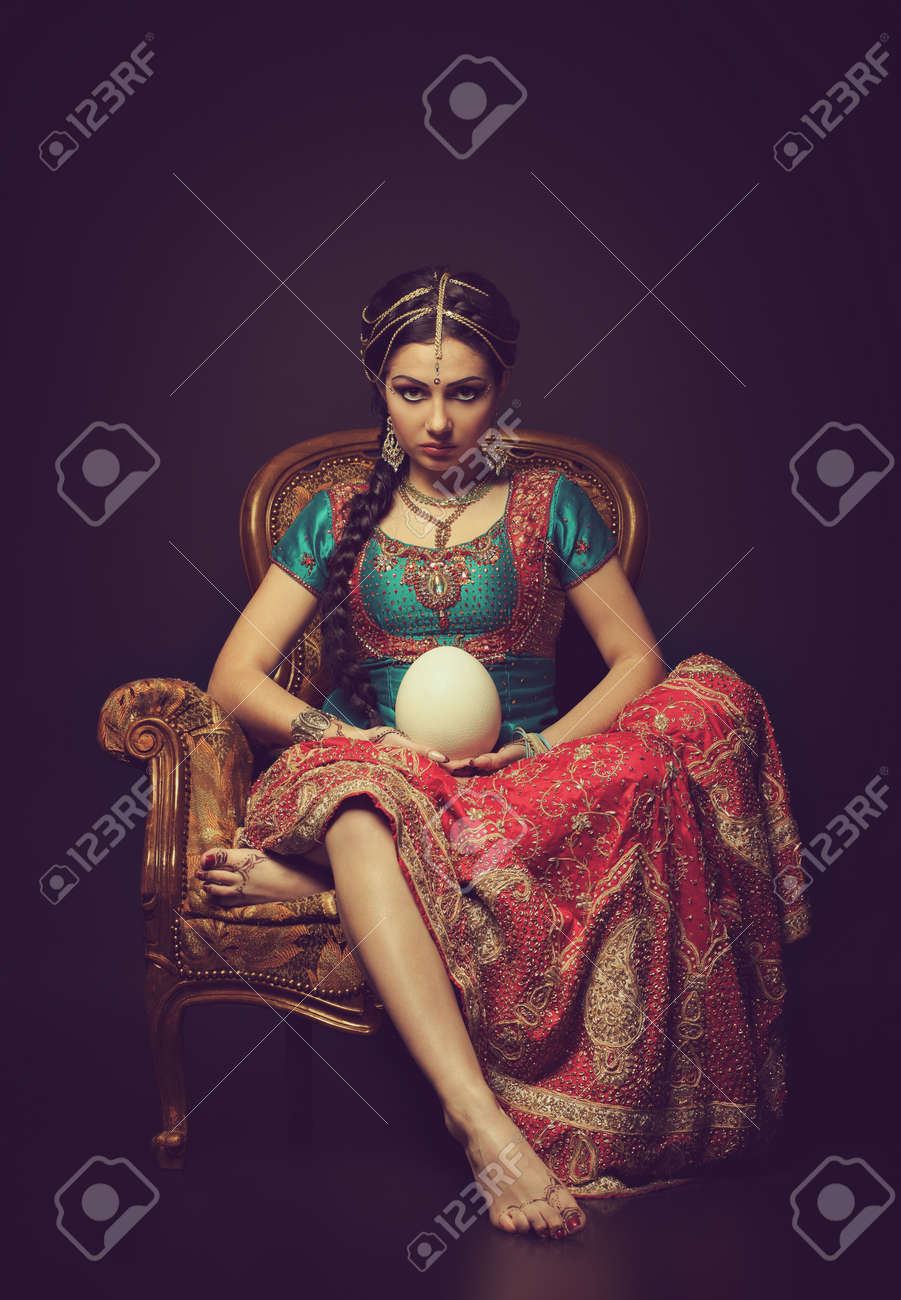 A beautiful Indian princess in national dress - 35671548 A beautiful Indian princess in national dress - 35671548
