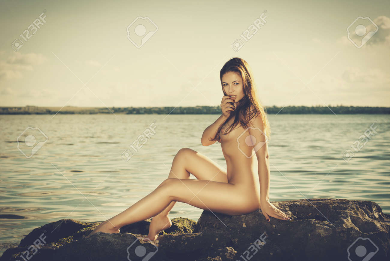 Nude Grial Top lesbiennes sexe histoires