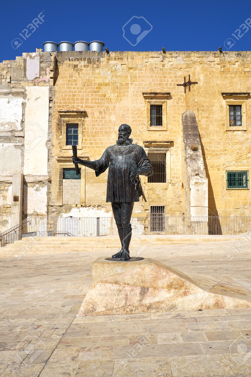 Valletta Malta July 24 2015 The View Of Statue Of Jean Parisot Stock Photo Picture And Royalty Free Image Image 73157155