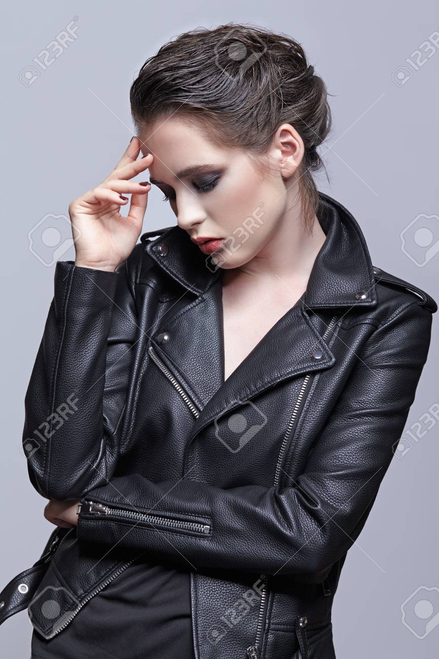 leather jacket collar up