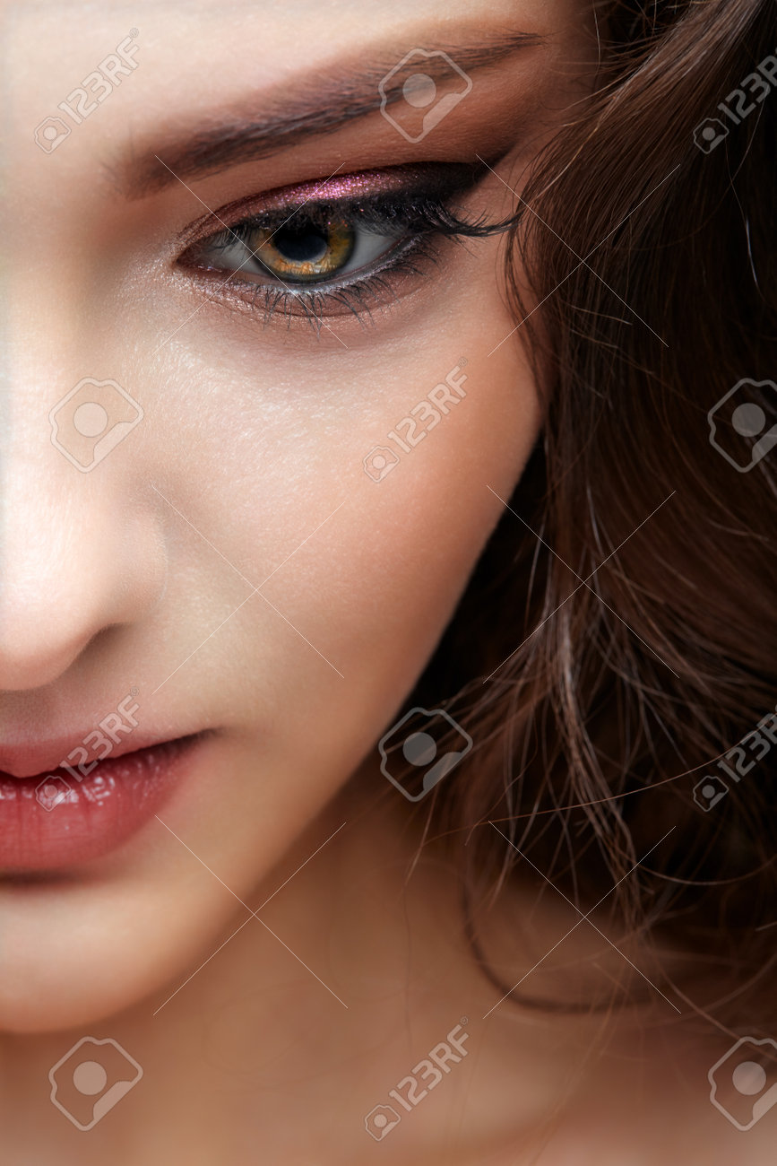 女の顔高画質 