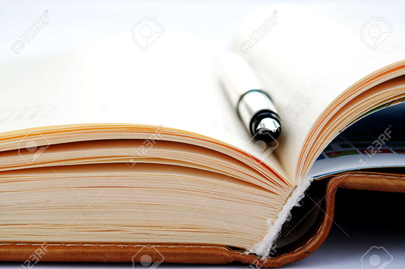 Cahier Ouvert Et Un Stylo Pour Ecrire Banque D Images Et Photos Libres De Droits Image Cahier Ouvert Et Un Stylo Pour Ecrire Banque D Images Et Photos Libres De Droits Image