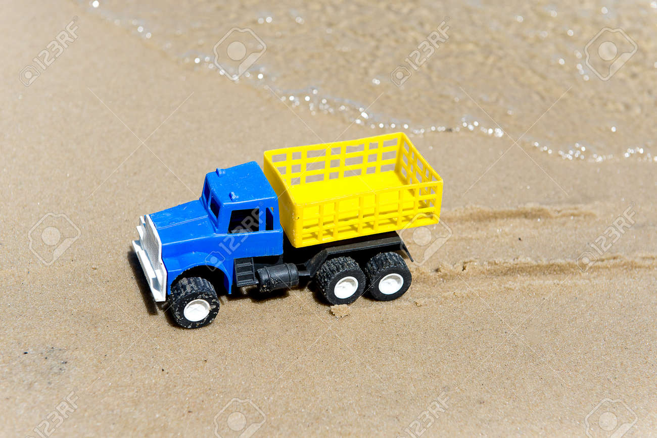 wet sand toy