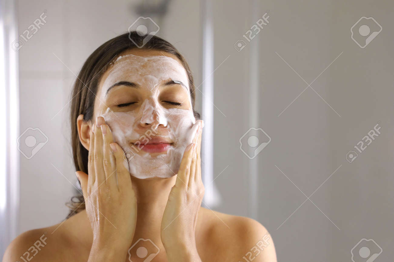 exfoliating scrub face wash