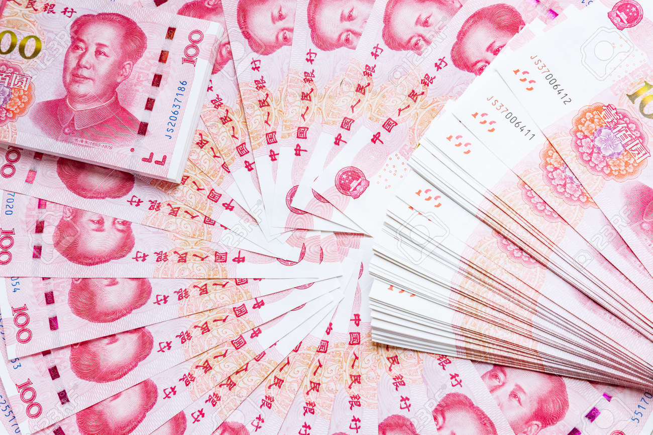 中国お金 100 紙幣の背景。の写真素材・画像素材 Image 67806040