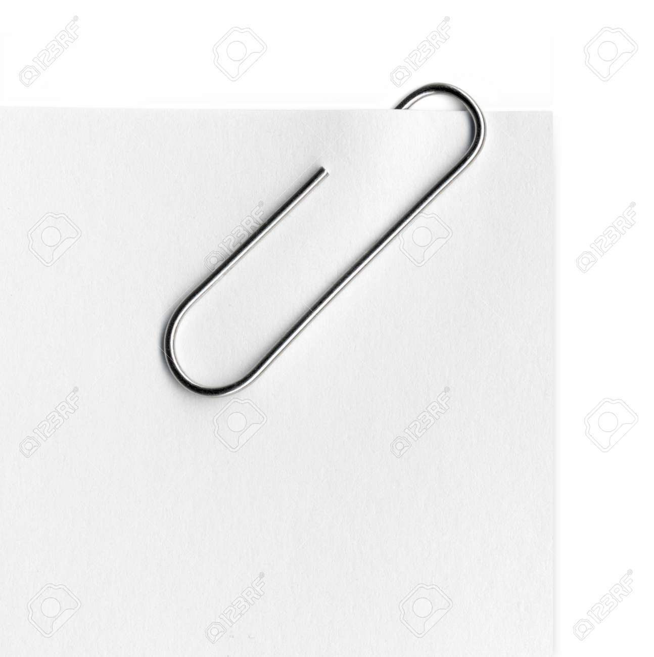 スキャンした金属クリップ の写真素材 画像素材 Image