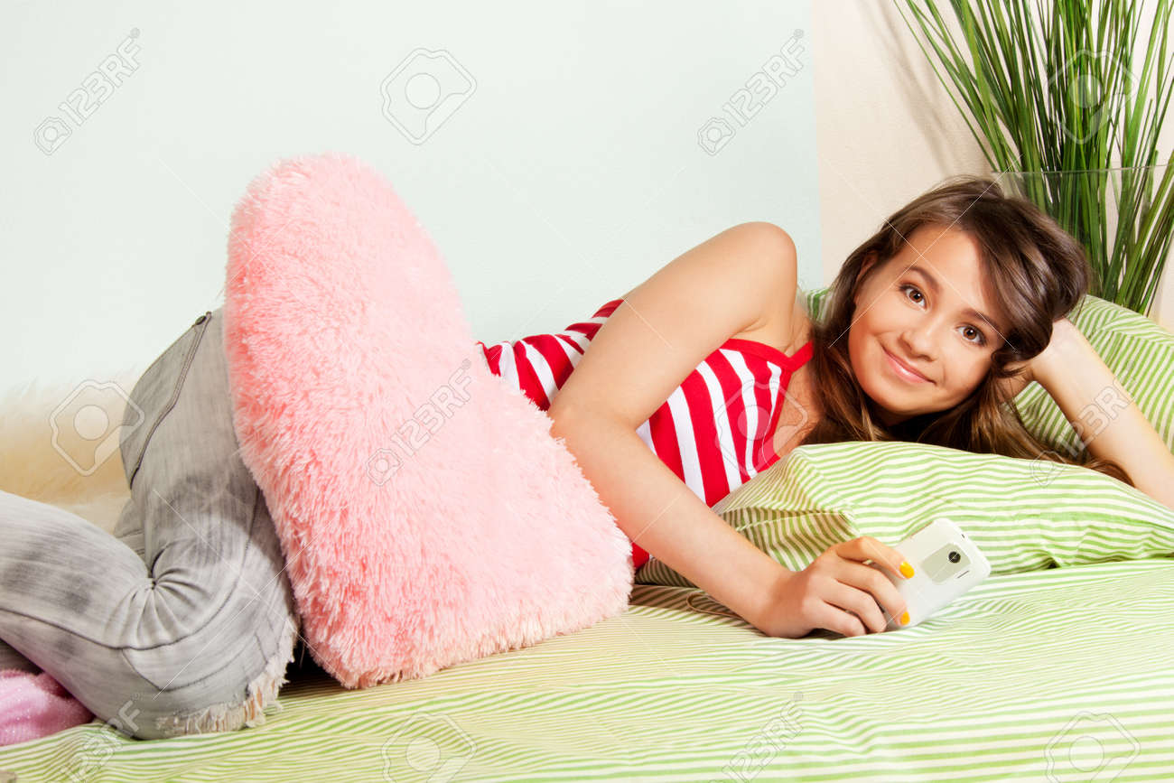 teen girl in bed Redness where you pee