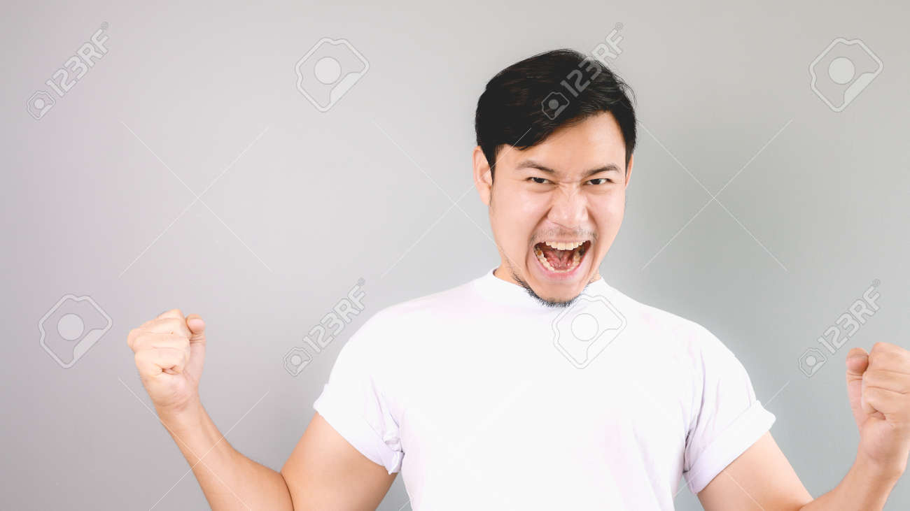 Ein asiatischer Mann