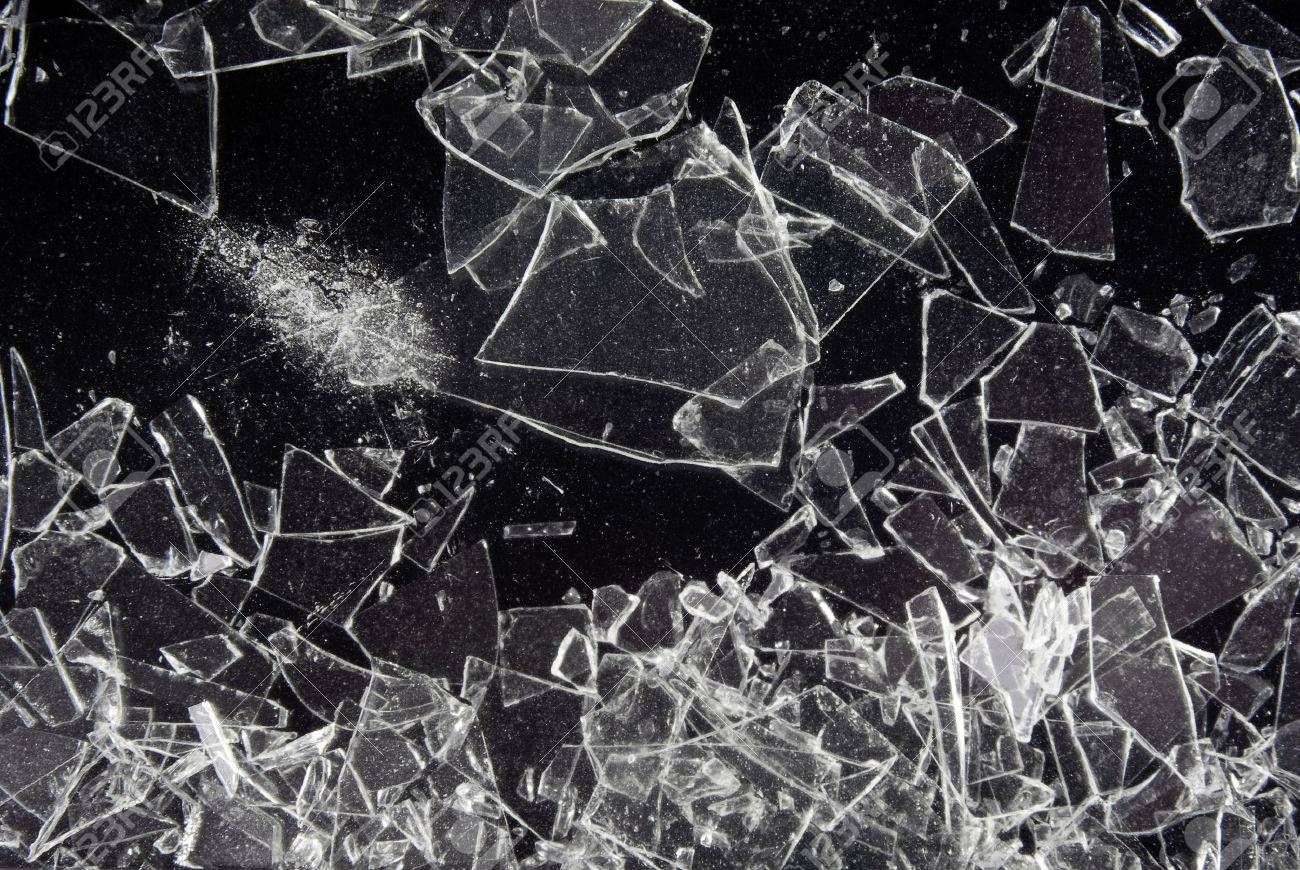 ガラスの破片 の写真素材 画像素材 Image ガラスの破片 の写真素材 画像素材 Image