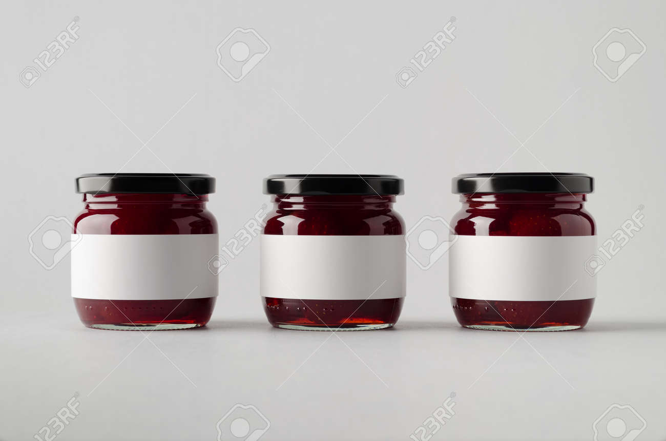 ストロベリー ジャム瓶モックアップ 3 Jar ファイル 空白のラベル の写真素材 画像素材 Image
