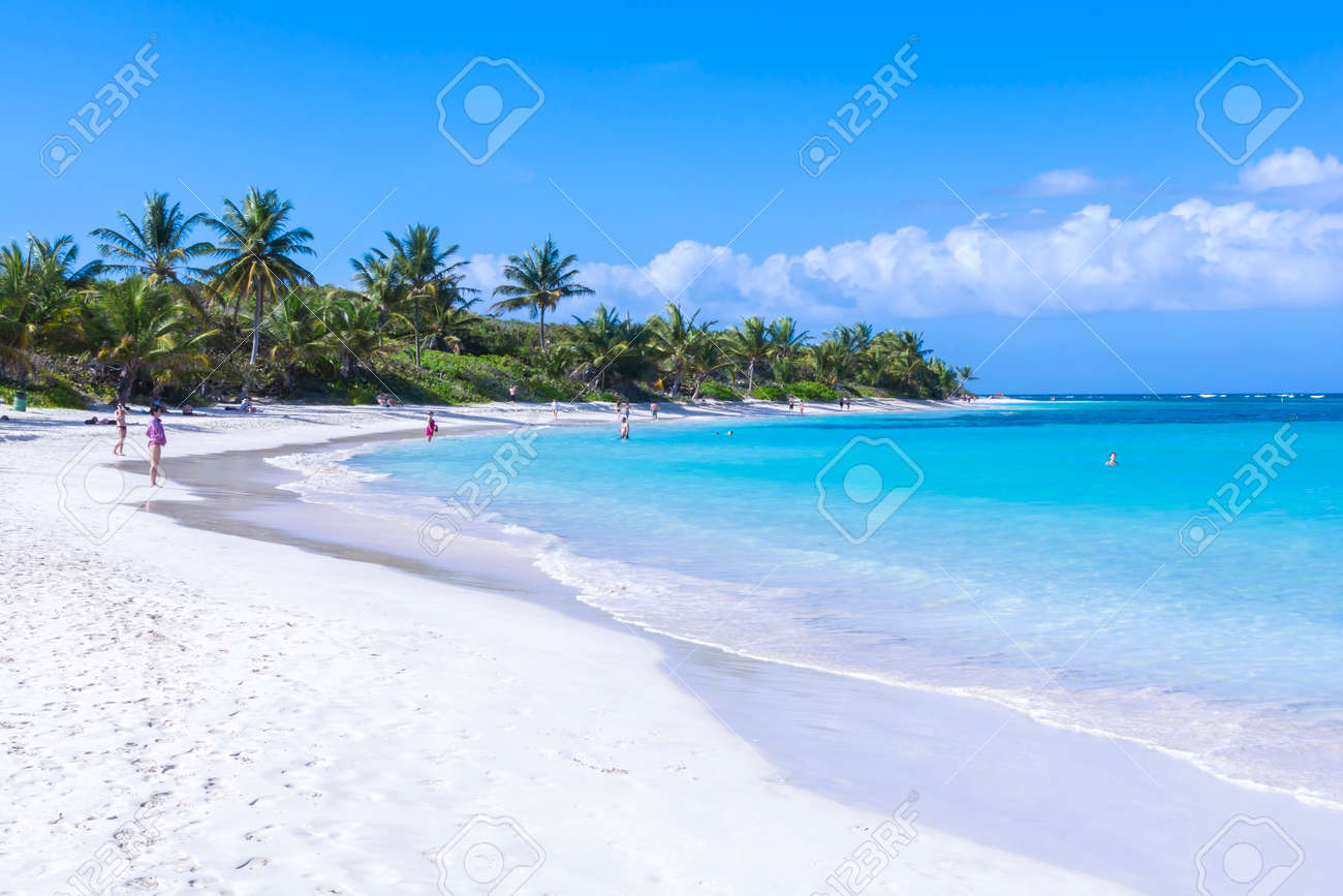 Culebra Puerto Rico January 21 14 Vacationers Enjoy The Stock Photo Picture And Royalty Free Image Image