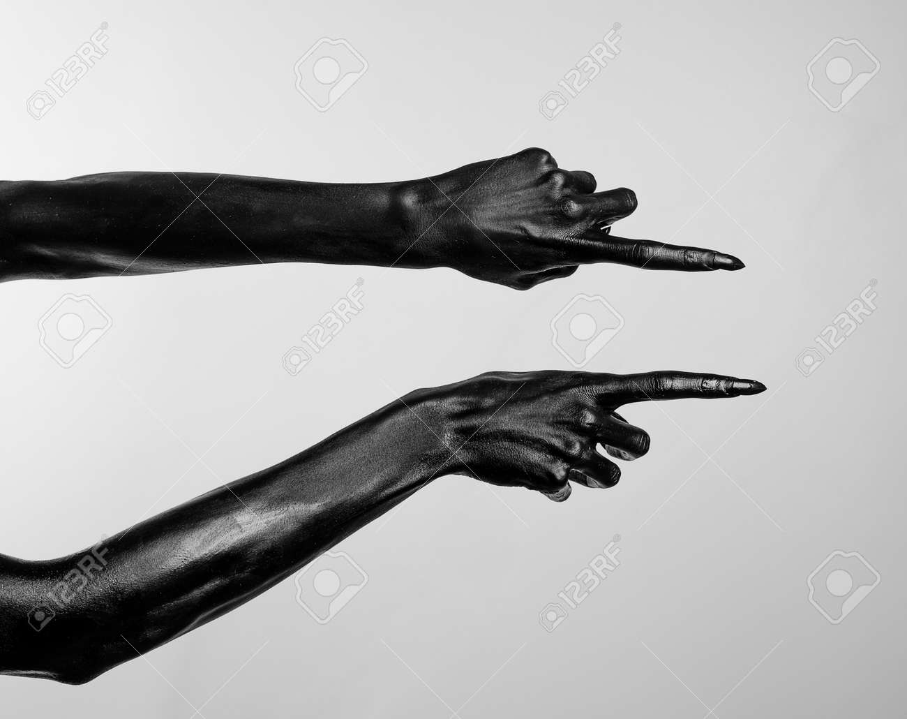 スタジオの死の黒い手 の写真素材 画像素材 Image