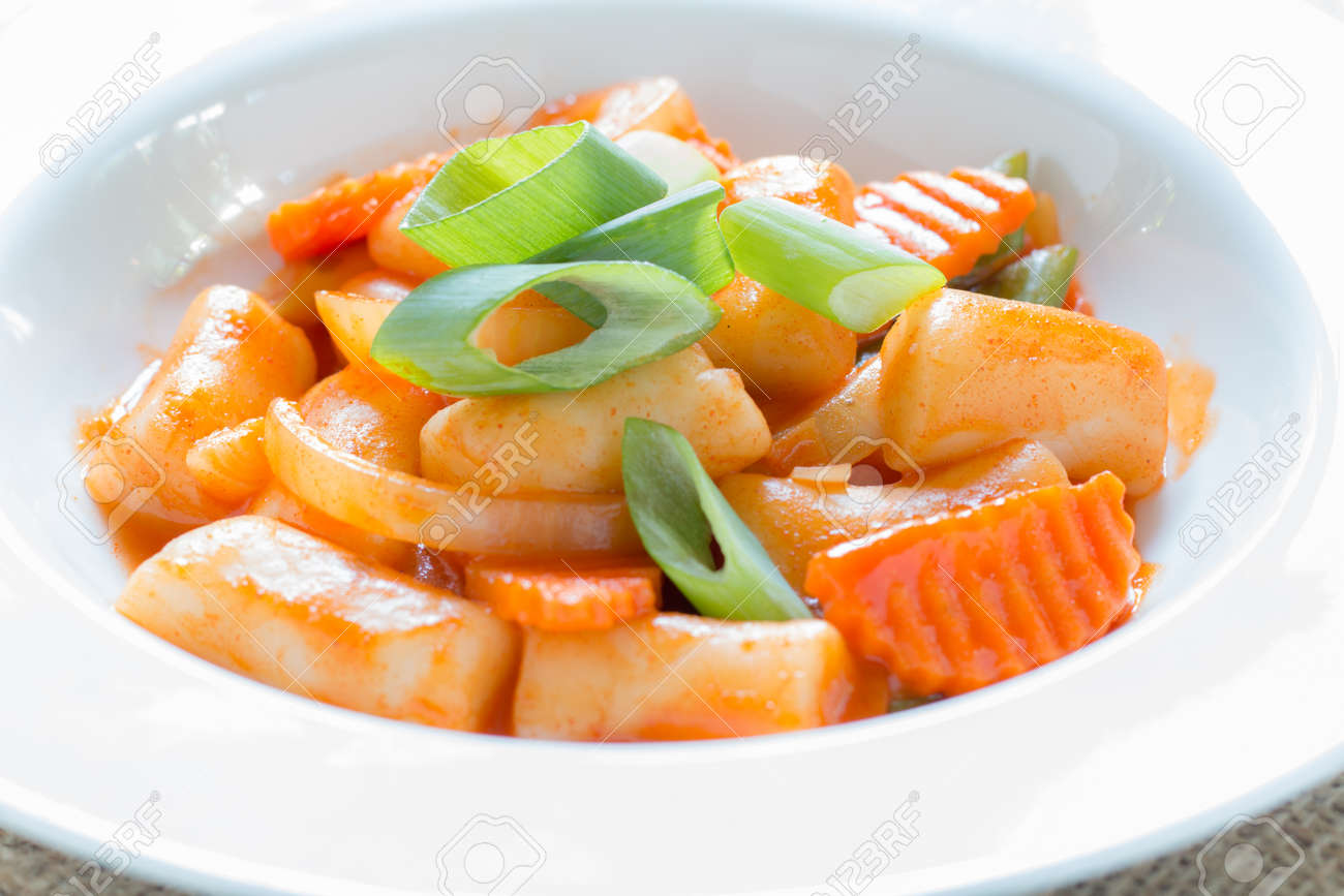 Hot Et Epice Gateau De Riz Tteokbokki La Nourriture Coreenne