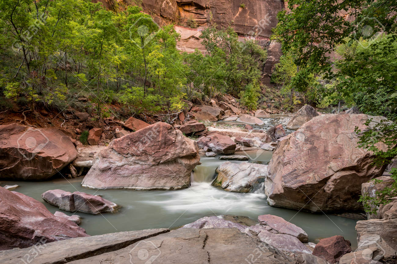 giant boulder trail
