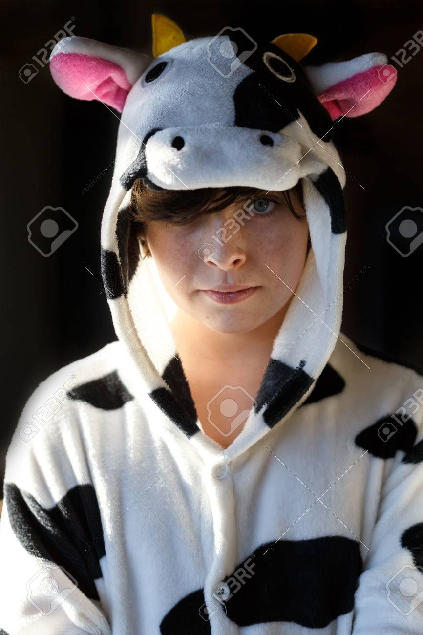Retrato De Ni o Con El Pijama De Vaca Fotos retratos im genes y