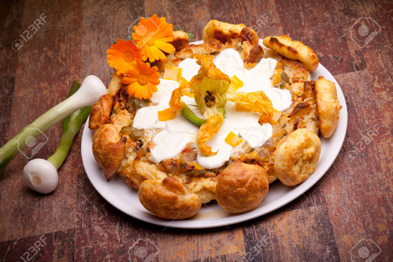 Internationale Küche - Französisch-Rezepte - Gougère Kuchen Mit ... Internationale Küche - Französisch-Rezepte - Gougère Kuchen Mit ...