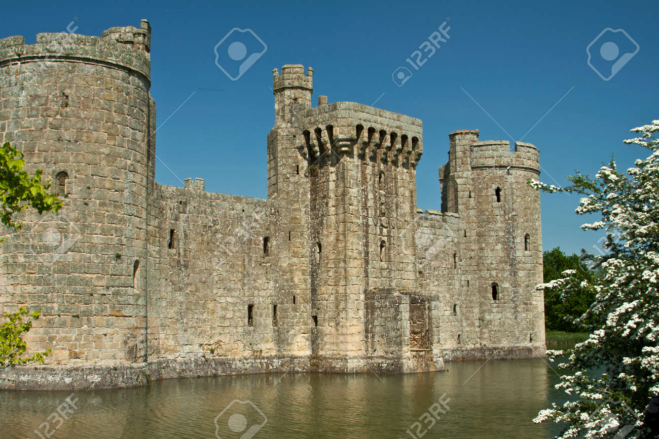 ボディアム城 の写真素材 画像素材 Image